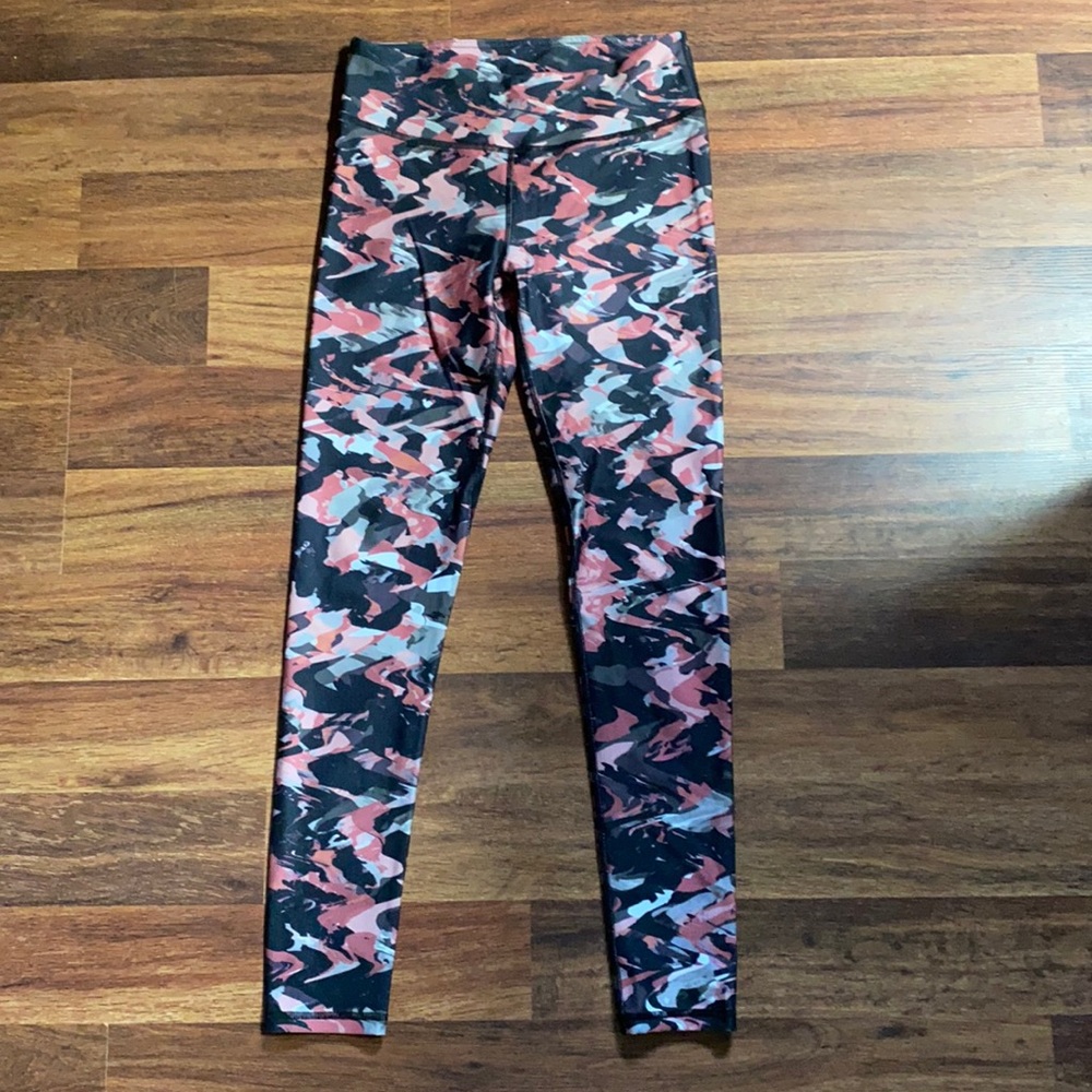 Fabletics terracotta black, gray, pink leggings